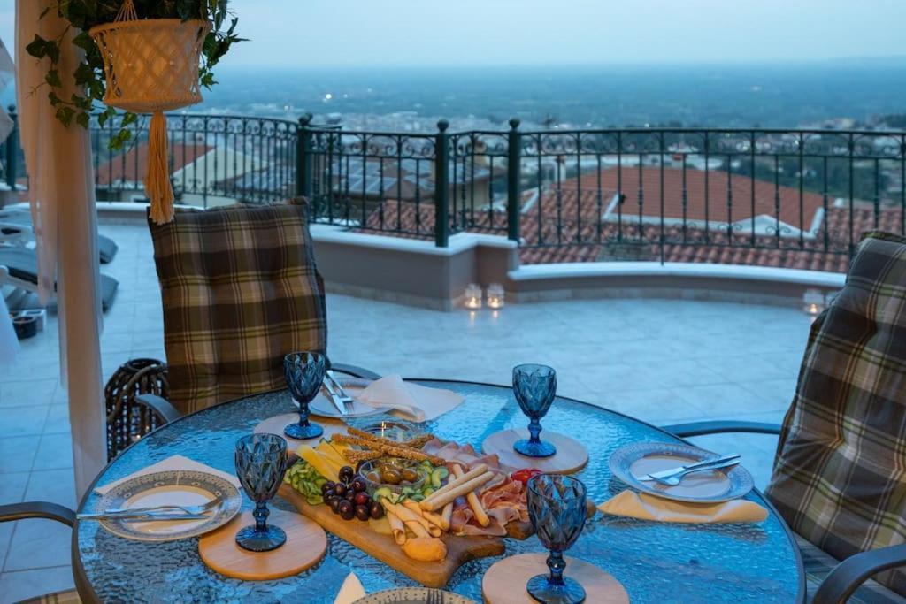 Apartamento Amazing View With Huge Balcony Veria  Exterior foto