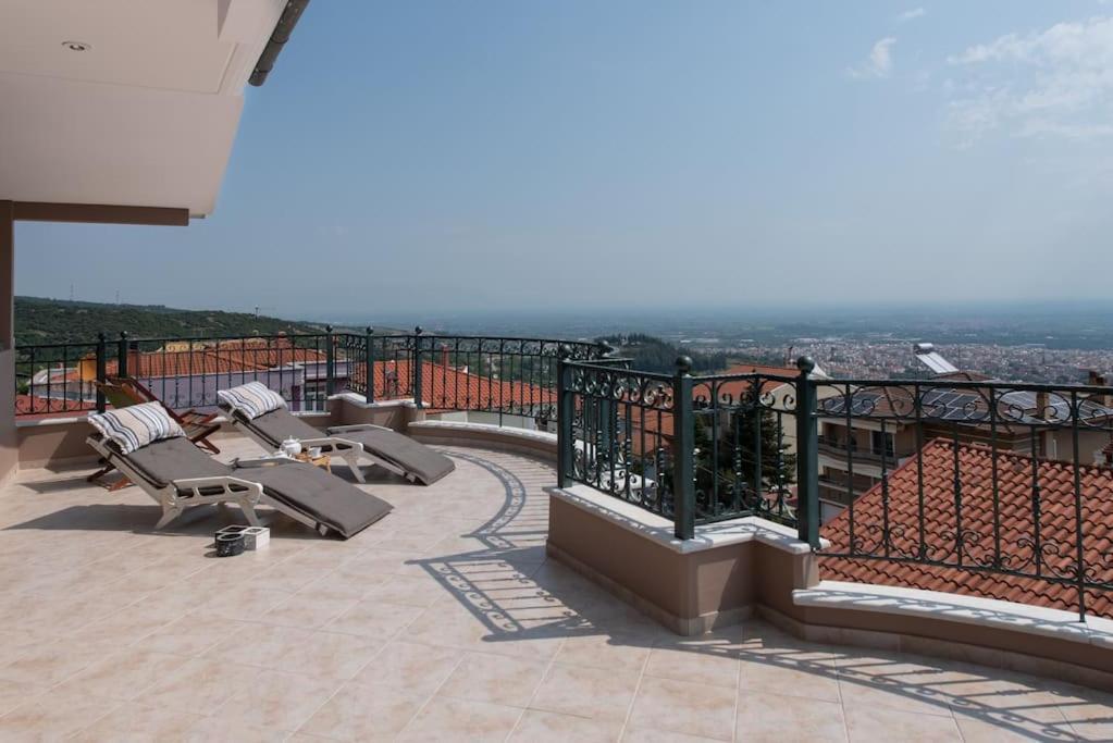 Apartamento Amazing View With Huge Balcony Veria  Exterior foto