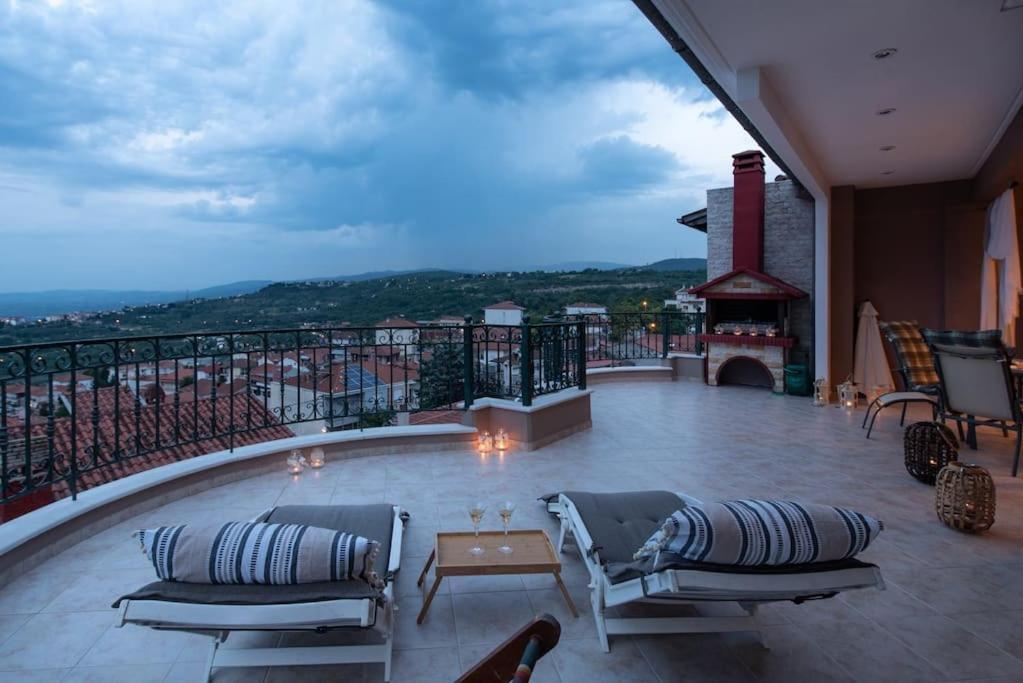 Apartamento Amazing View With Huge Balcony Veria  Exterior foto